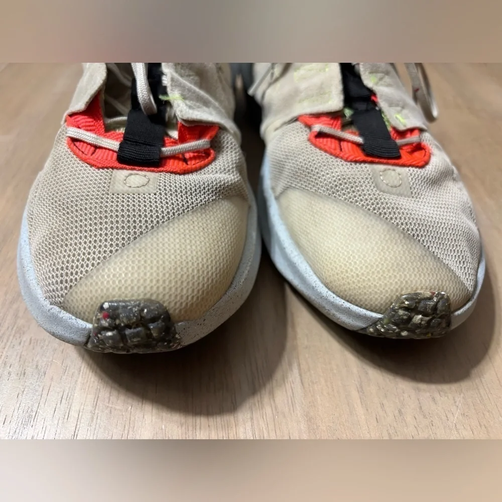 Nike Crater Impact size 7 Youth khaki, gray, black,green,orange